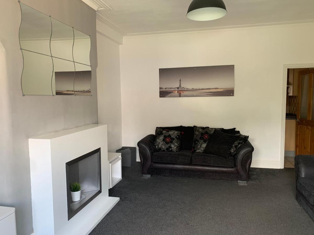Villa Beautiful House In A Perfect Location Lytham St Annes Esterno foto